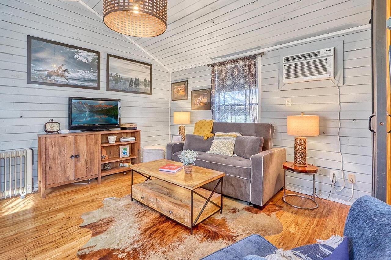 Creekside Cabins - The Texan Wimberley Zewnętrze zdjęcie