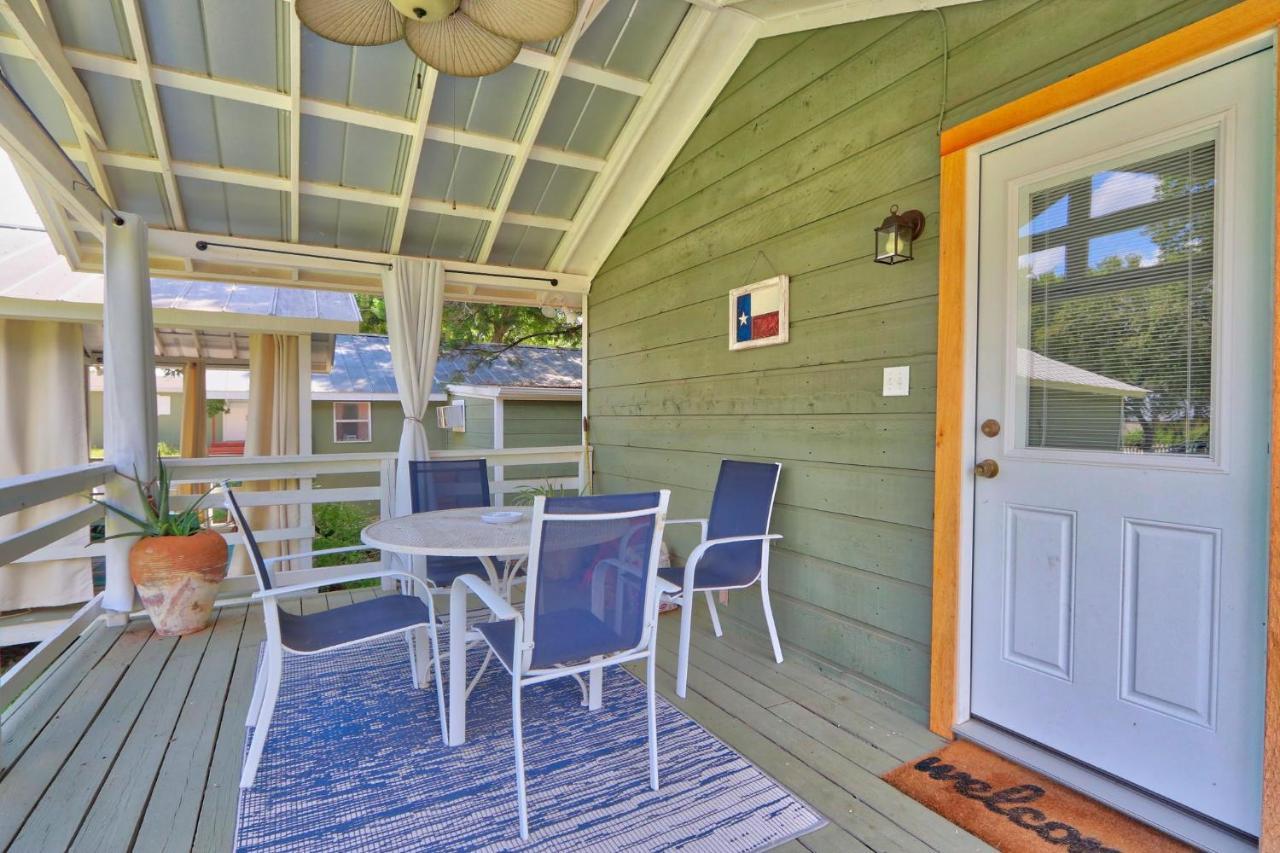 Creekside Cabins - The Texan Wimberley Zewnętrze zdjęcie